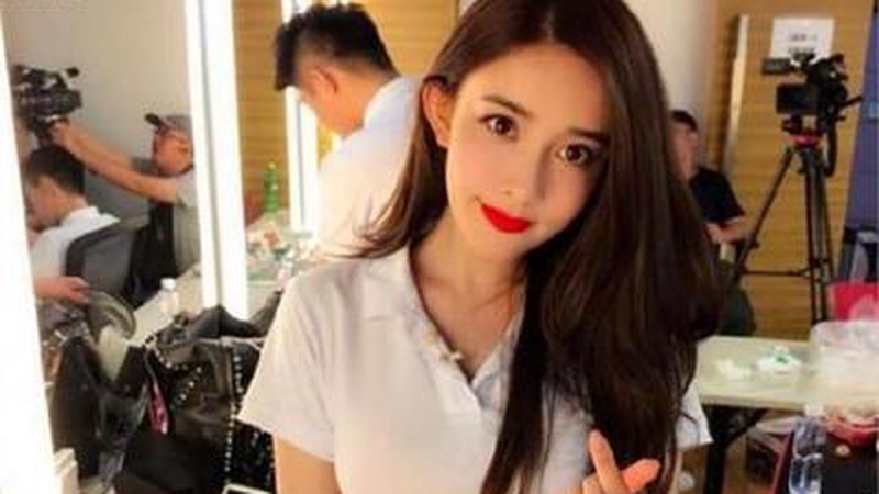 孟子义《尚公主》花絮曝光：古装明艳大气，私下活泼蹦跳反差萌